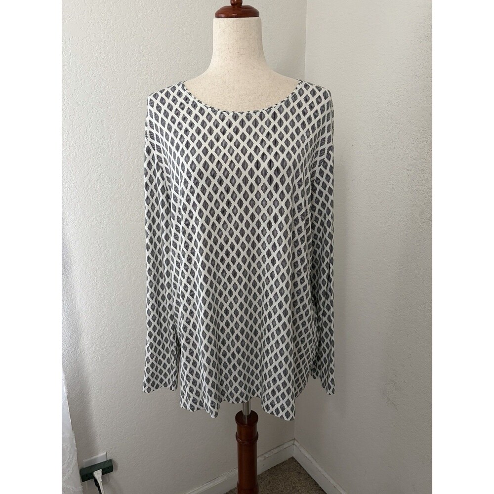 Chico’s Womens 3 XL Black White Diamond Print Swing Tunic Top Rayon Stretch